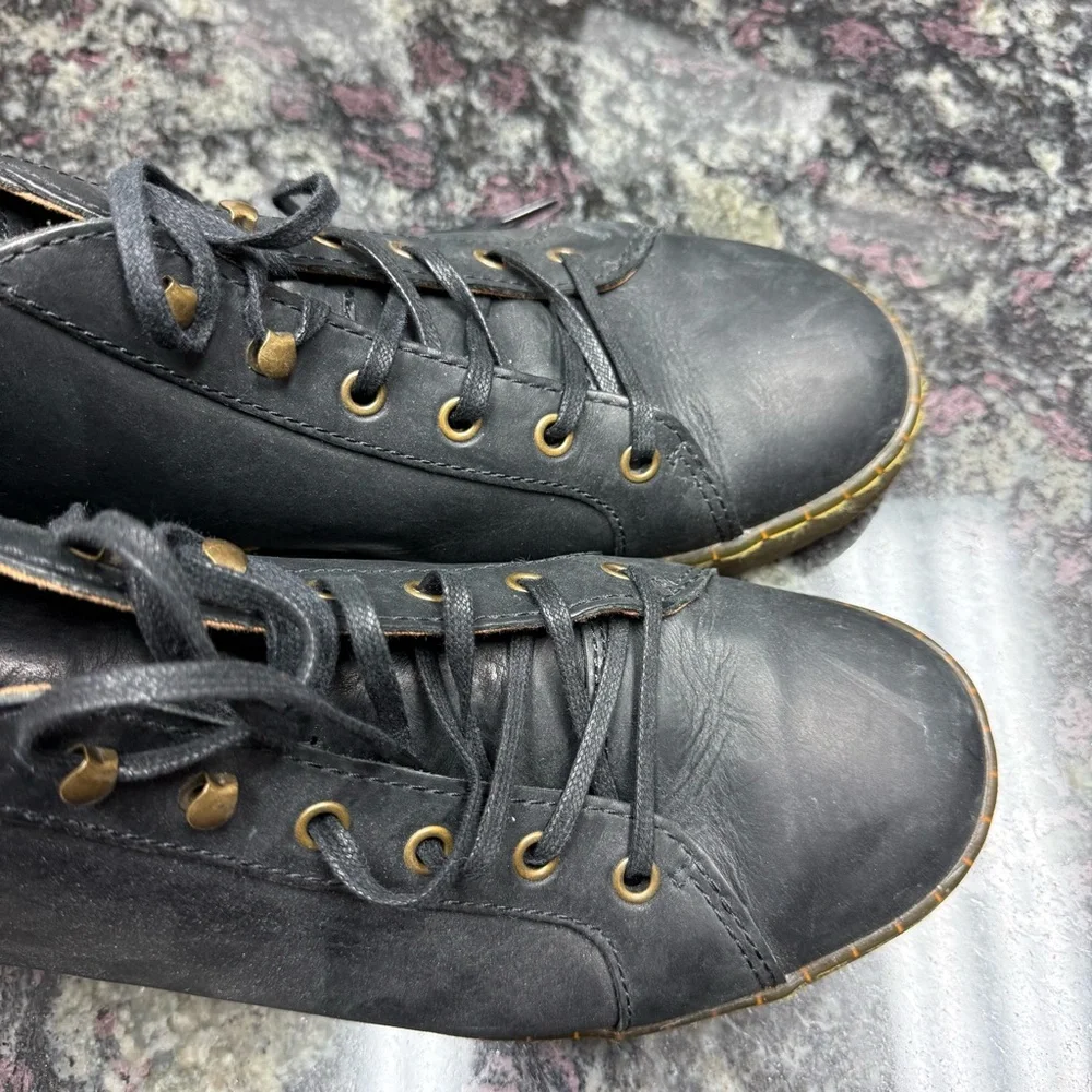 Dr. Martens Black Leather Ankle Boots Size 10 - Picture 3 of 7